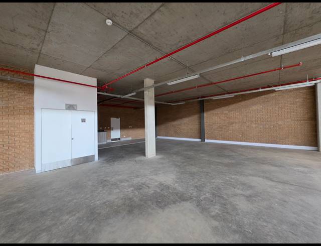 2,899M² WAREHOUSE TO LET IN AIRPORT PARK